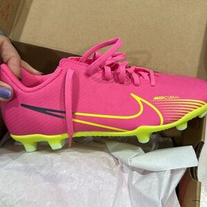 Nike jr vapor 15 club fg/mg soccer cleat, size 3, new in box